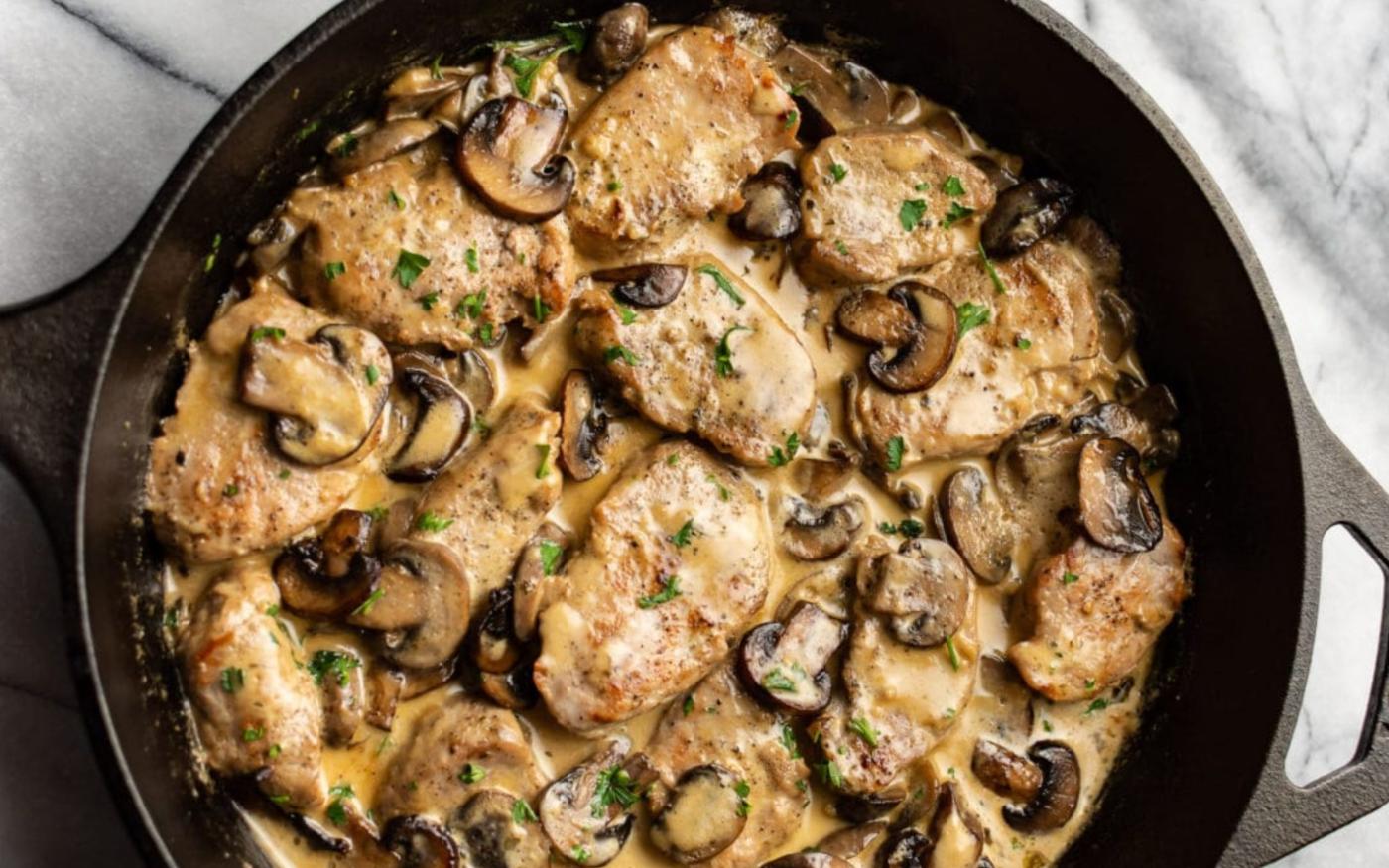 varkenshaasje met champignonroomsaus